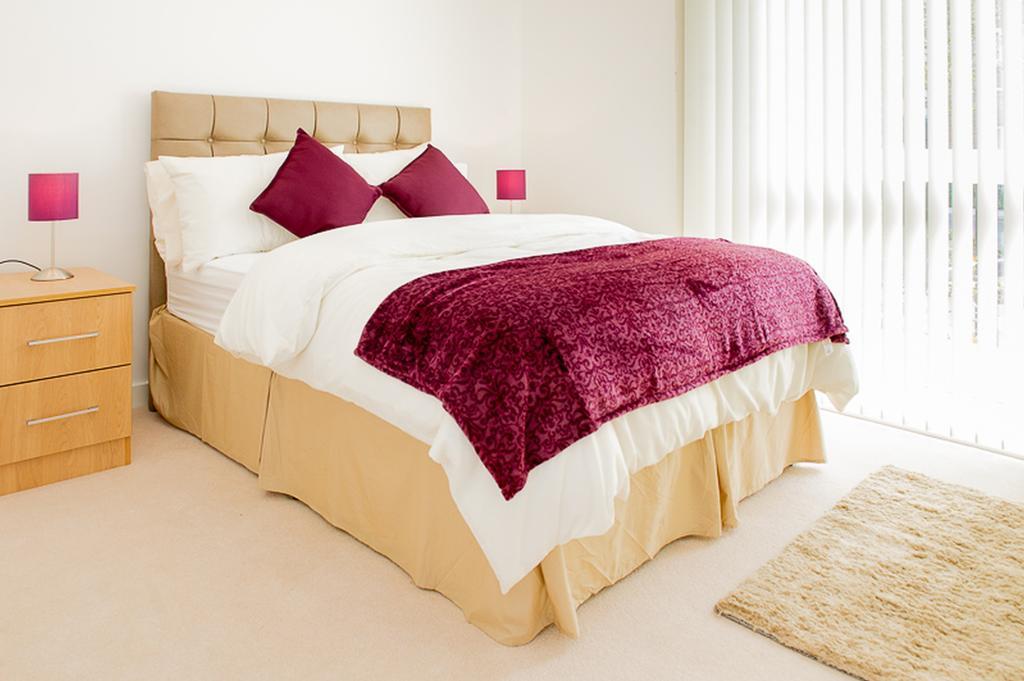 Stockley Apartments West Drayton  ภายนอก รูปภาพ