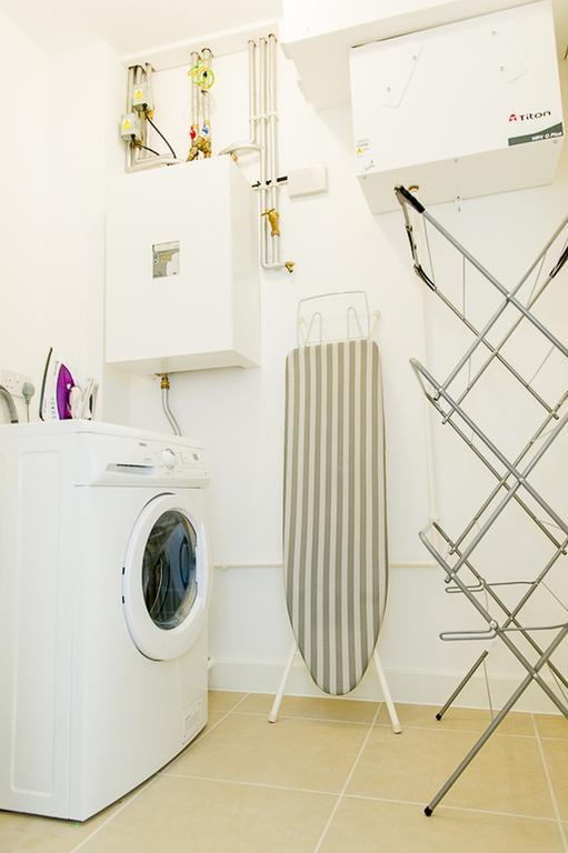Stockley Apartments West Drayton  ภายนอก รูปภาพ